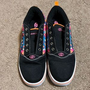 Heelys like new!!
